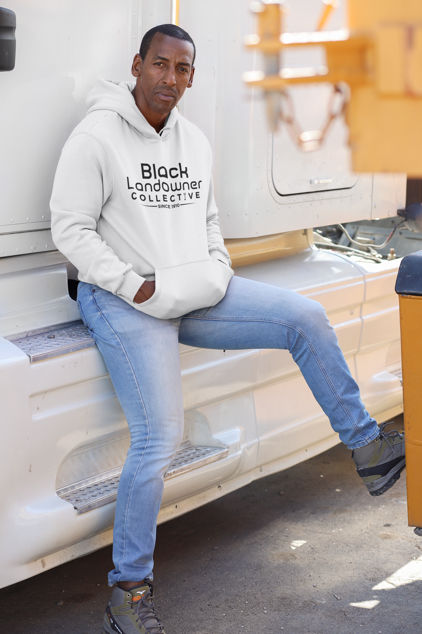 Signature BLC 1910 White Unisex Heavy Blend™ Hooded Sweatshirt